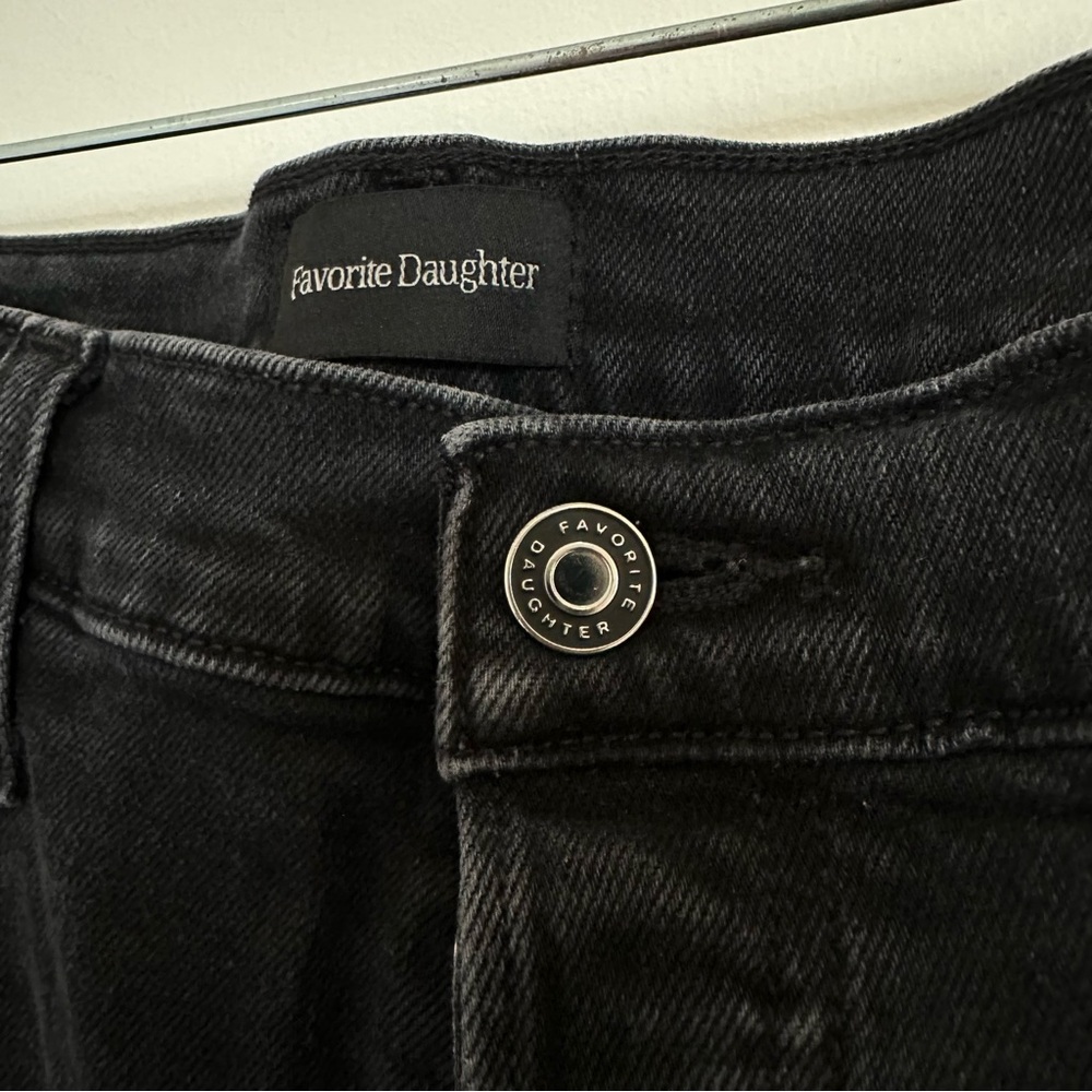 Favorite Daughter VALENTINA
BOULDER Black Boot Cut High-Rise Jeans - Picture 7 of 15